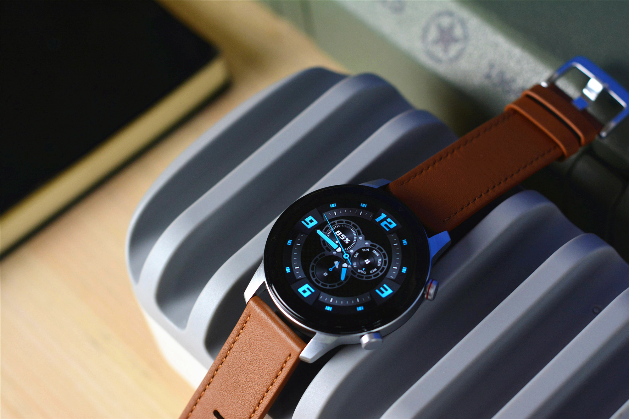 红魔智能手表最新款,红魔手表活力版和普通版对比