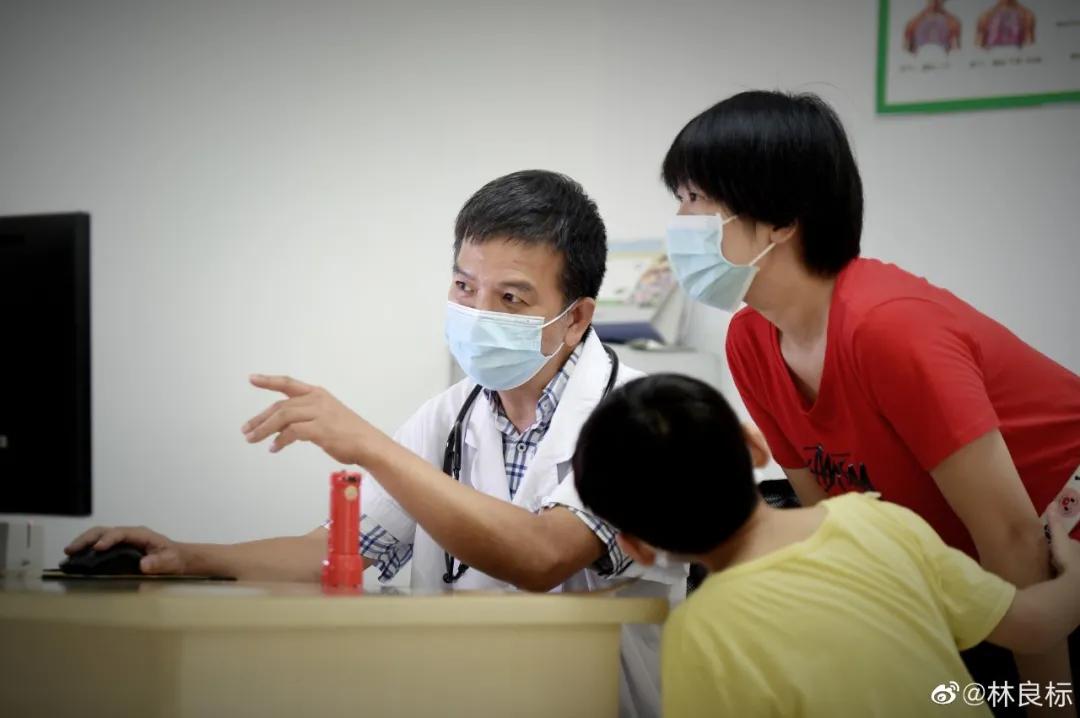 走近老医生们的“匆匆那年”