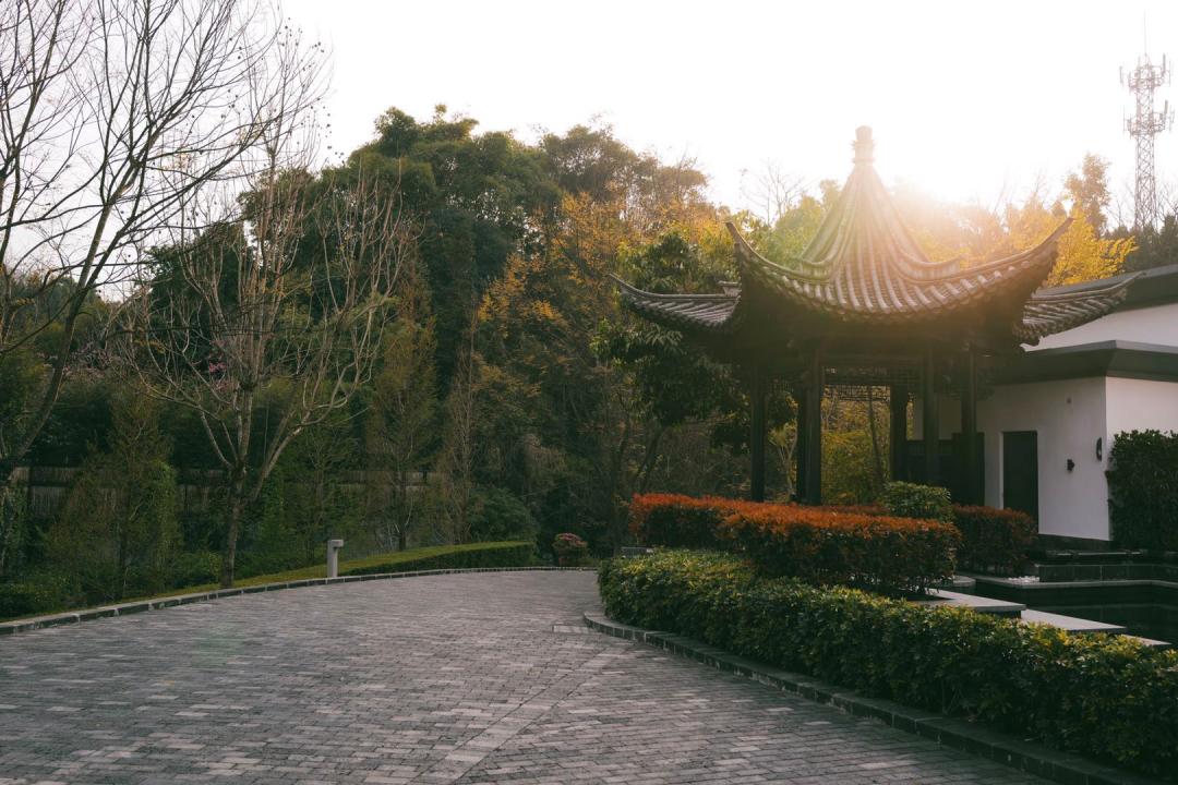 想泡温泉去哪个城市,想泡温泉不妨到成都这里来