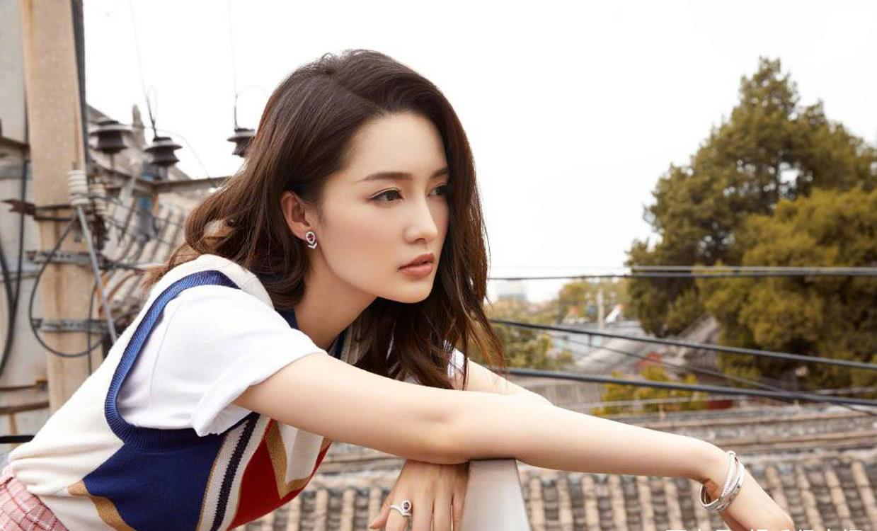 背后有背景却一直捧不红的女明星,却怎么都捧不红的4位女明星