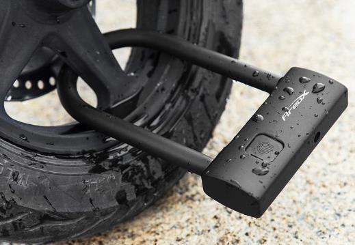 车锁锈住转不动,车锁生锈滴过油还是打不开