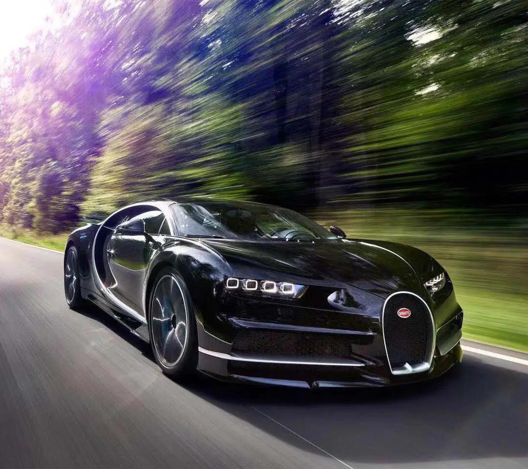 范迪塞尔开车飞跃摩天大楼,范迪塞尔跑车飞跃迪拜