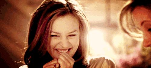 百褶裙的夏天穿搭方法,秋季百褶裙的穿搭方法长款