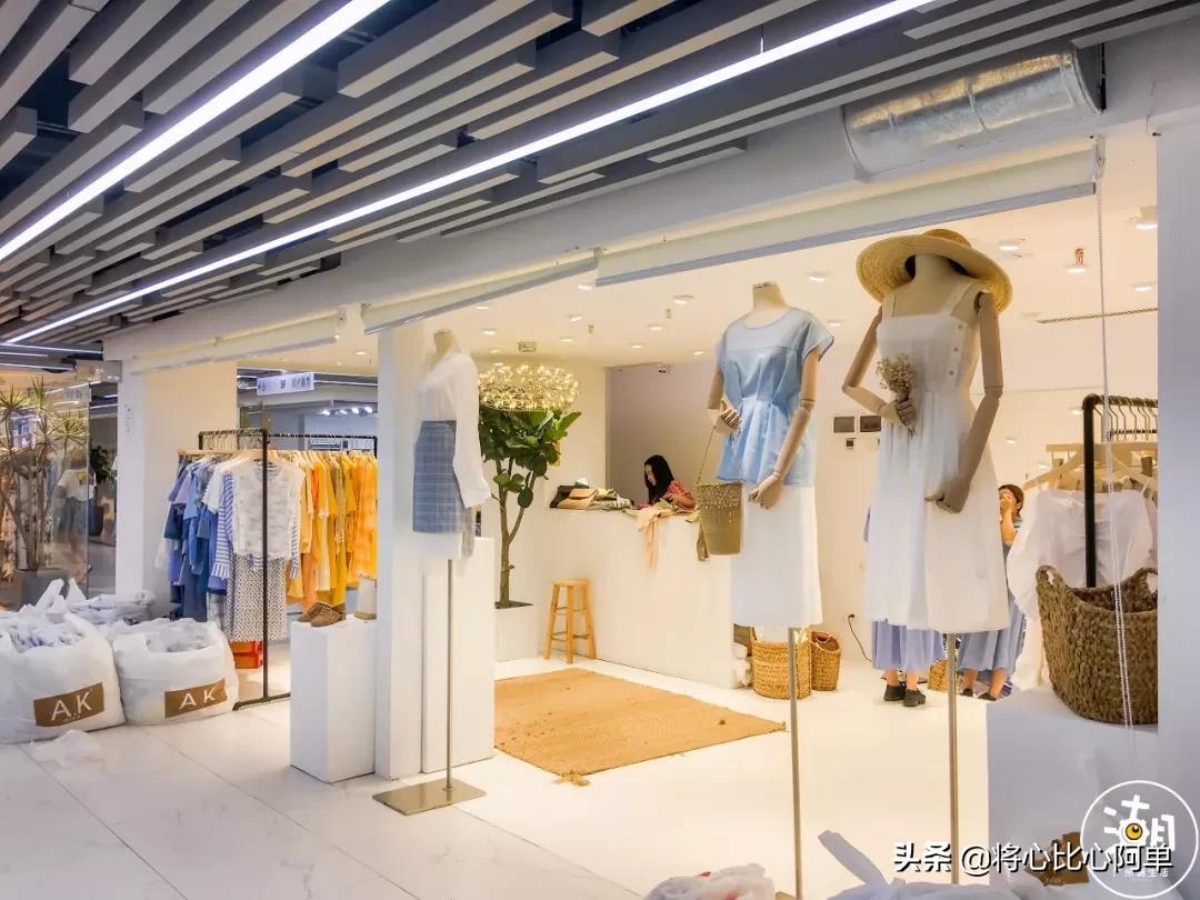 广州凌晨五点的火车,广州凌晨四点的样子