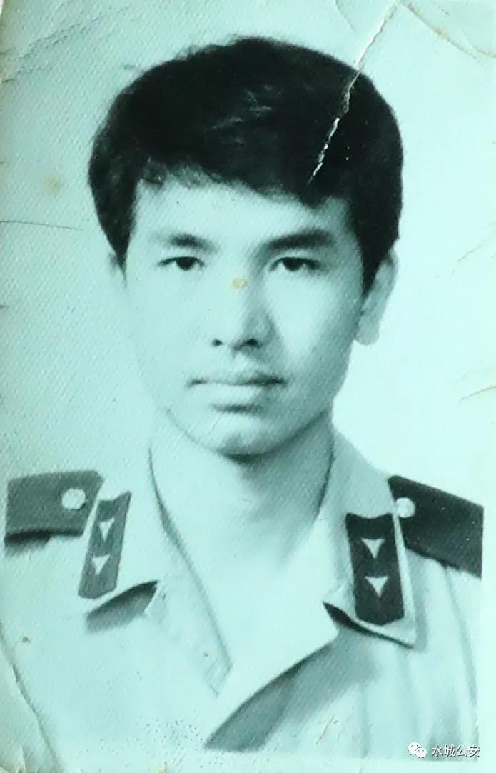 特警的青春剧,警察青春视频