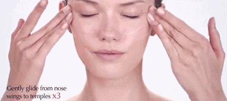 适合皮肤干燥缺水时使用的8种精油