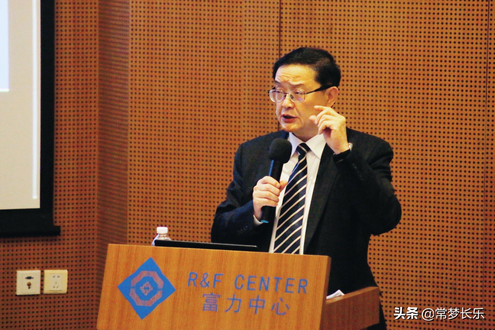 足协副主席志向高远，球迷却说*跃进大**呢