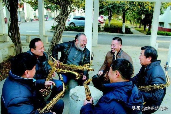 中老年学萨克斯买什么品牌好,中老年吹萨克斯最好只吹一个调