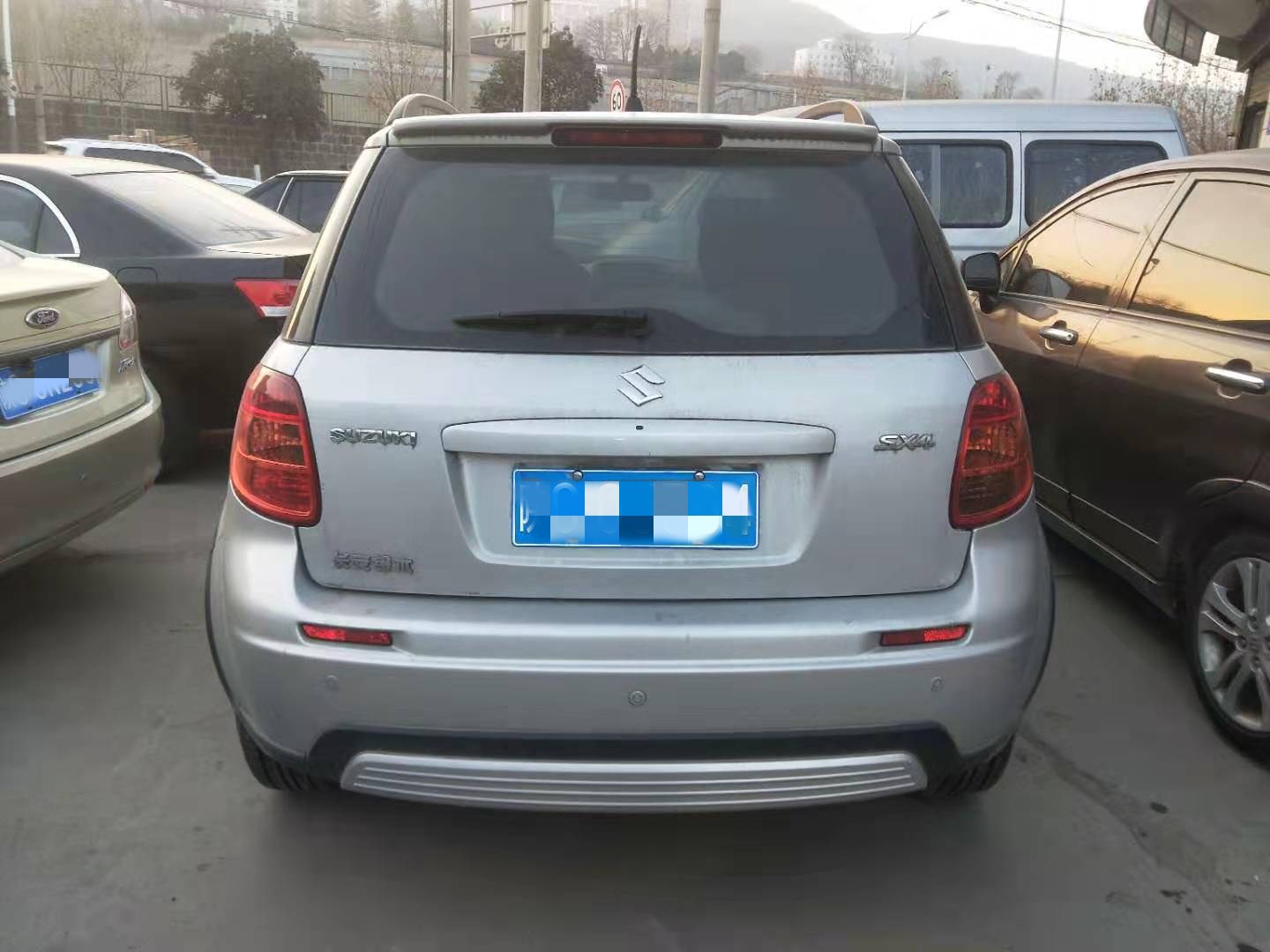 胖哥评测铃木雨燕1.3,胖哥试驾铃木雨燕的视频