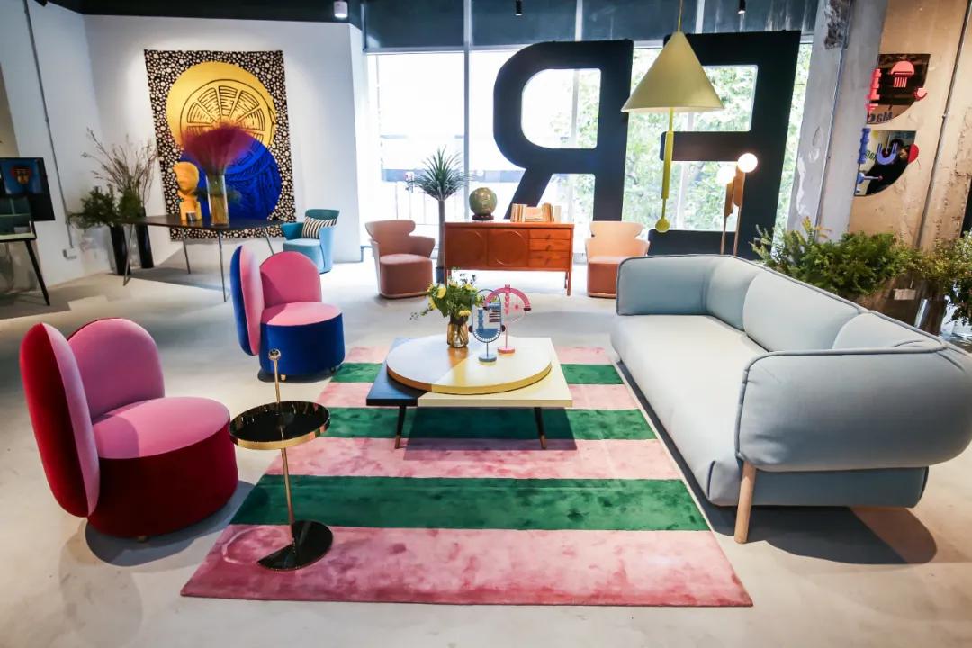 淮海路顶流出片地!21岁、重新回归的「上海广场」好好拍哦