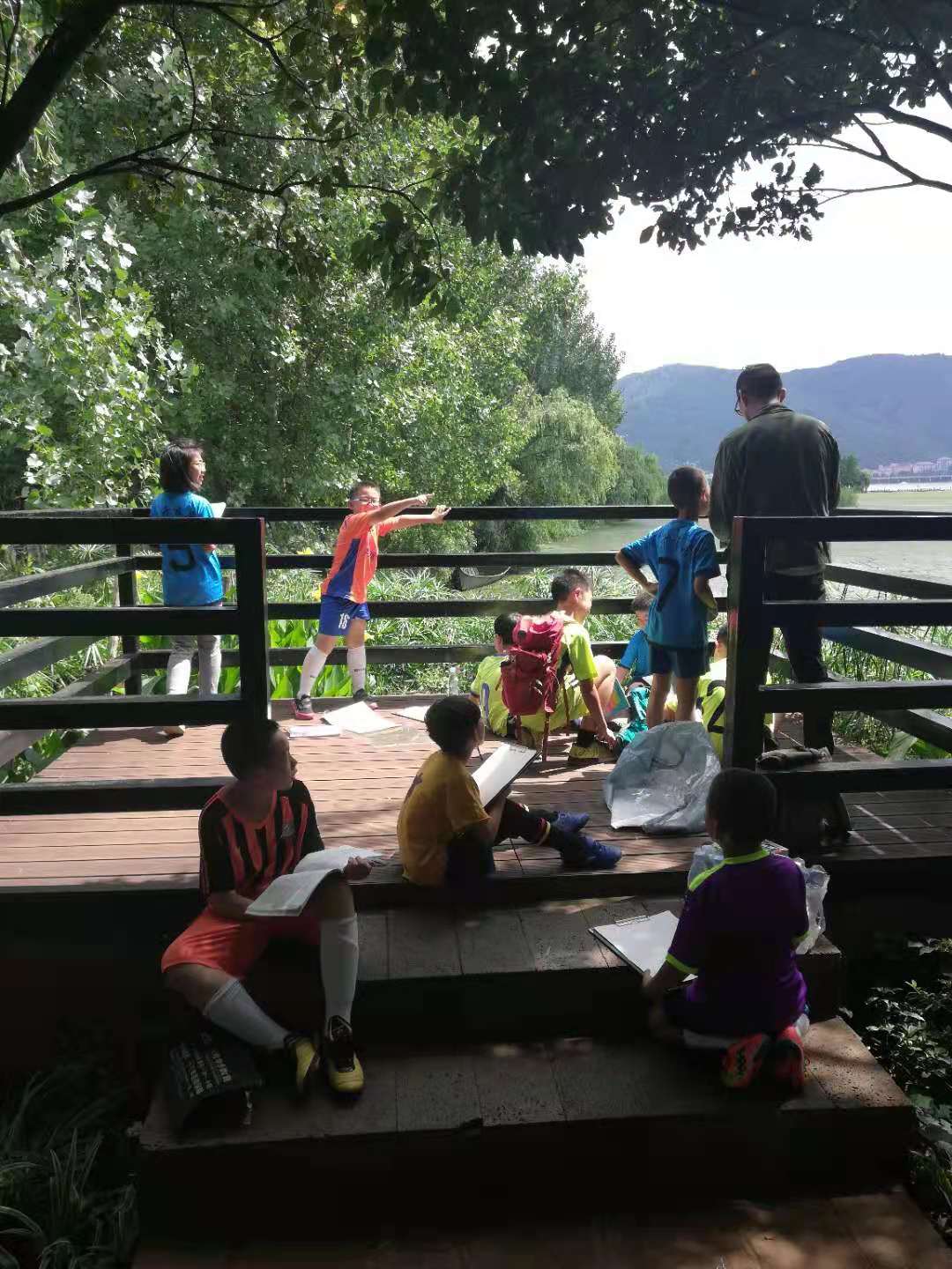 足球夏令营爱踢球的孩子尽情奔跑,2021年天津足球夏令营