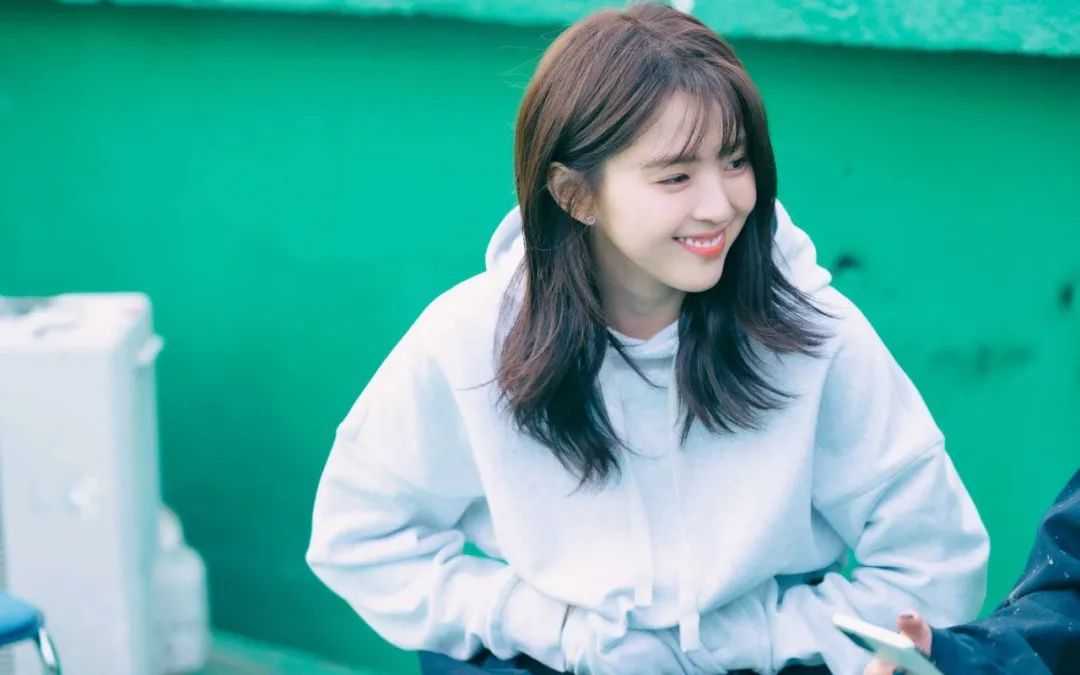 韩素希的穿搭,韩素希中性穿搭