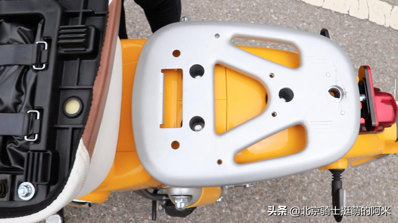 宗申幼兽新款110多少钱,新款复古幼兽弯梁110摩托车价格