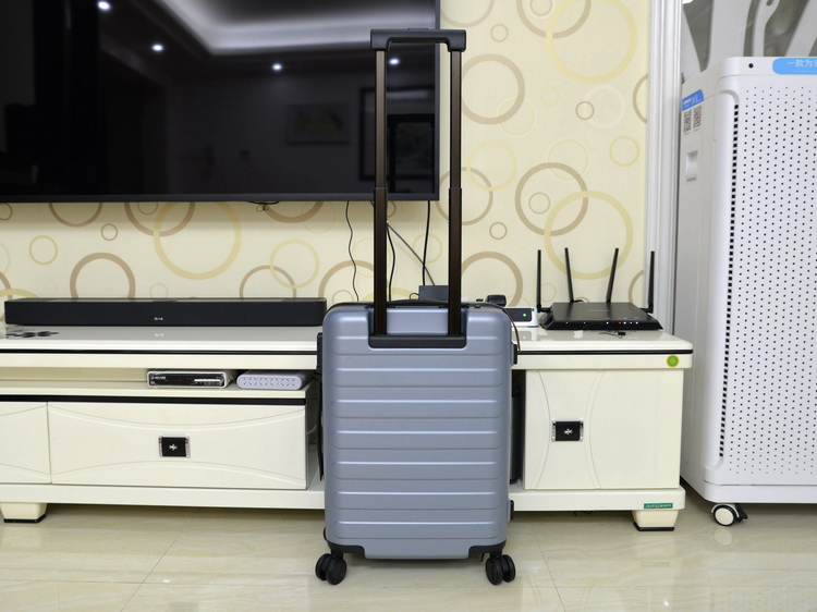 90分七道杠旅行箱体验：商旅两用，推拉更轻松