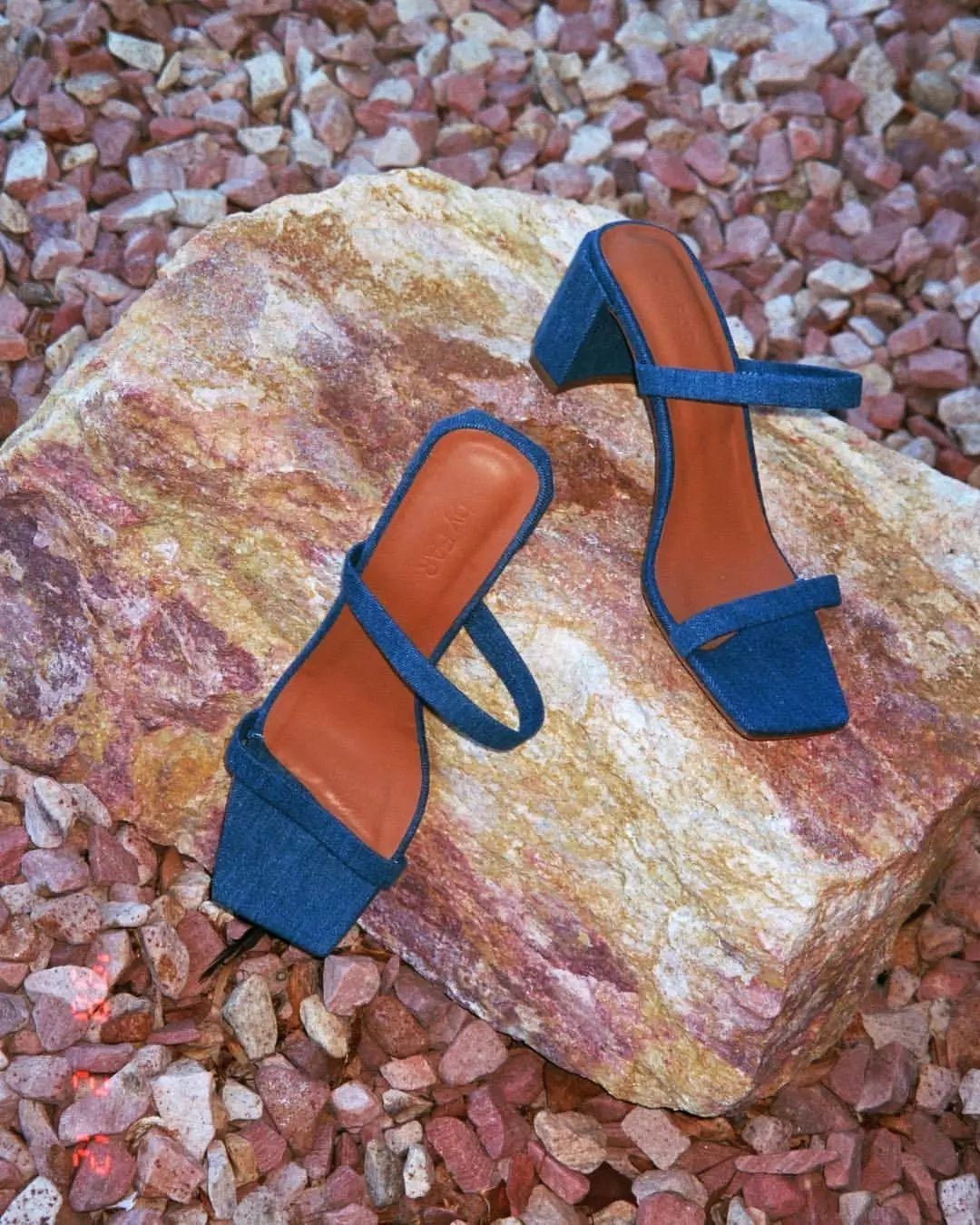 天气也太太太热了，这里有18双仙女拖让你美得不接地气！