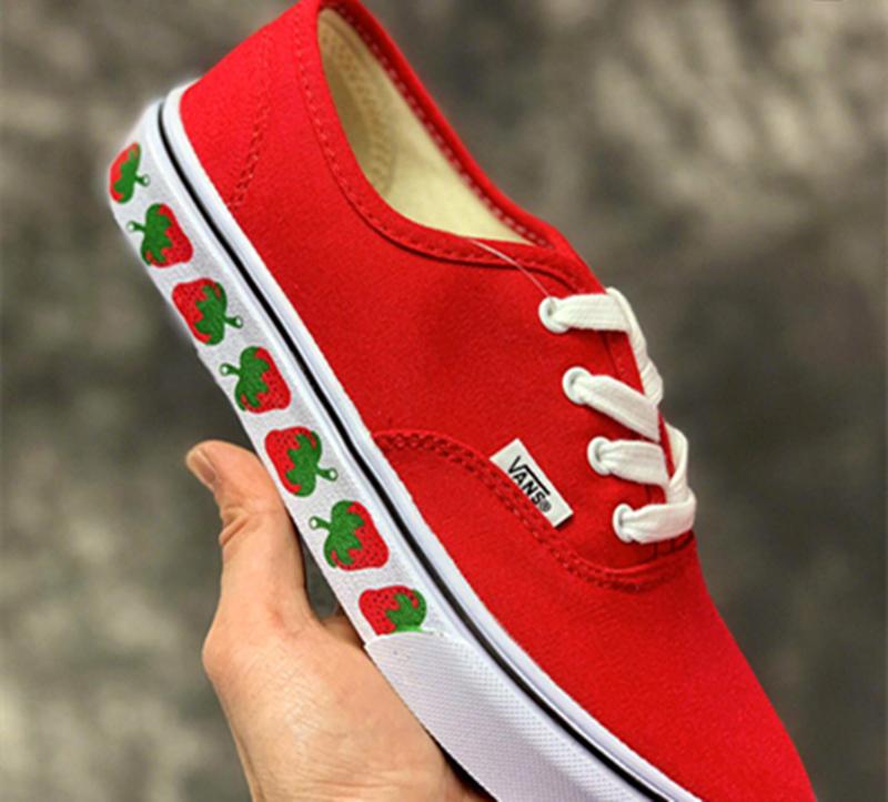 不买就后悔的新品,vans小草莓偏码