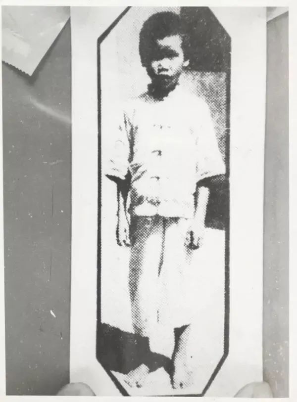 周总理亲自找回的烈士遗孤:8岁入狱10岁行乞,30年后成国家栋梁