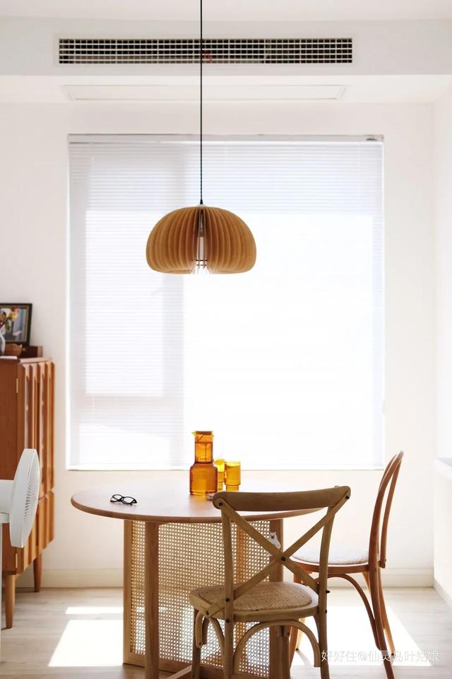 客厅不放家具怎么布置,客厅不大怎样摆家具