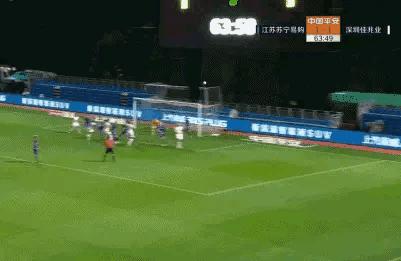 门柱三度救险，江苏苏宁差点被打爆，球队现出颓势