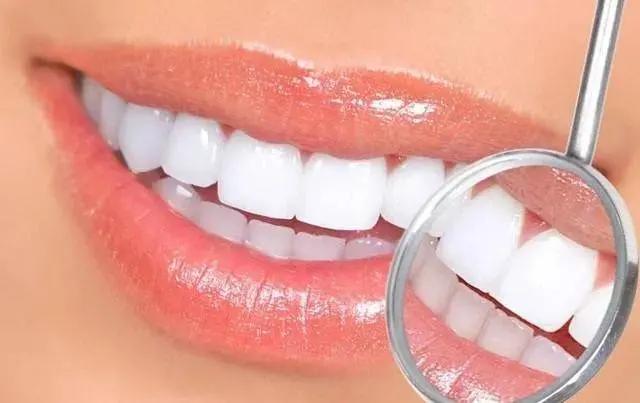 烤瓷牙取下来不戴会有影响吗,烤瓷牙需要把旁边牙齿全弄掉嘛