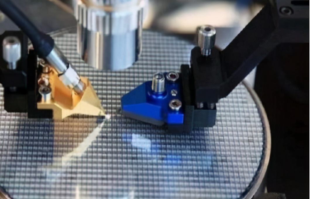 芯片不会有瓶颈吗,中国芯片和光刻机现状