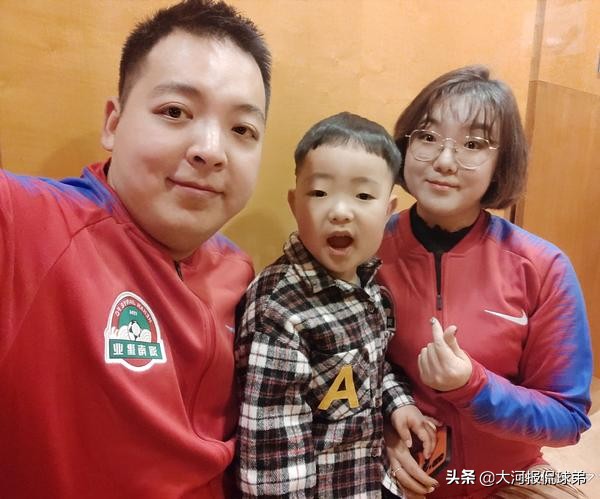 因为足球，所以奇迹！当选中超最佳球迷，他3次远征的故事让人动容