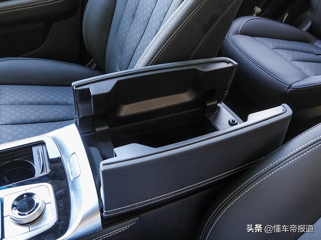 捷途x702020款1.5t手动悦行版7座,2020款捷途x70plus