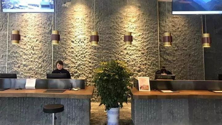 去古尔沟怎么玩,古尔沟看雪山泡温泉