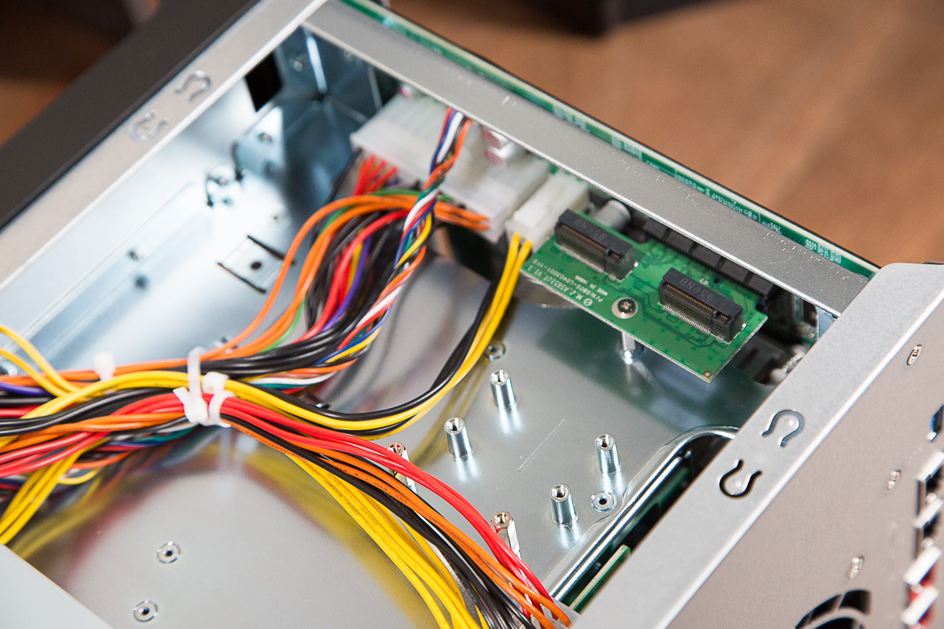 100T私有云达成！创作者之选华芸10GNASAS6510T使用测评