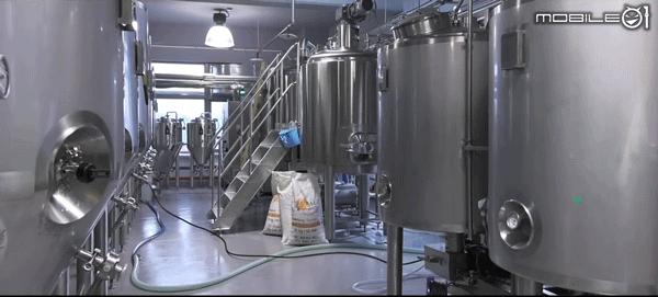 外国人喝中国精酿,泥煤味精酿