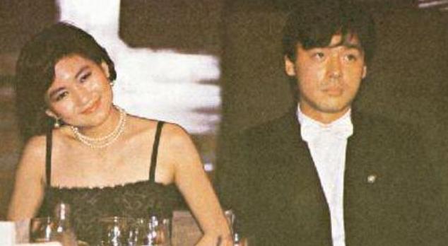 钟镇涛历任女友,钟镇涛故事