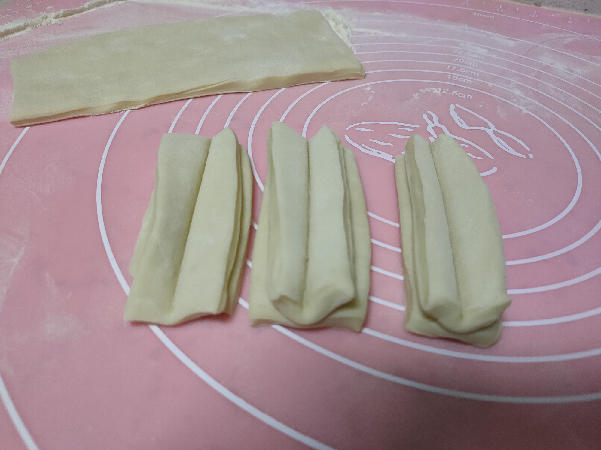 酵母油条膨松剂炸油条,炸油条的小窍门不用酵母粉