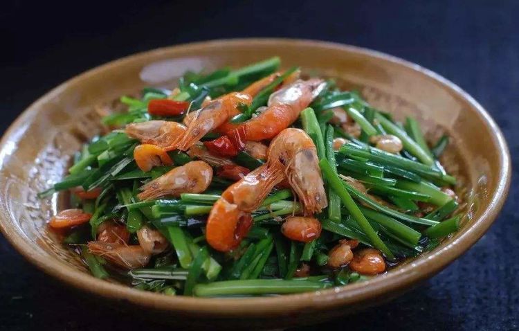 韭菜炒鸡蛋家常做法第一美食,韭菜鸡蛋虾仁饺子馅家常做法视频