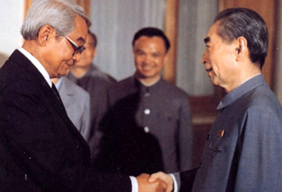 “工作机器”周总理:生前说的最后一句话,仍在为他人考虑