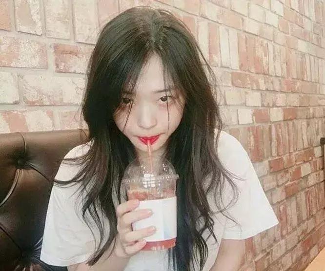 白到发光的崔雪莉又被人工智能吐槽了！