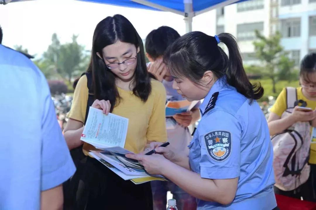 武汉户口迁入要多久,武汉户口落户3年才能入学呢