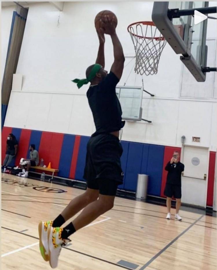 35岁保罗扣篮,35岁的保罗空接暴扣