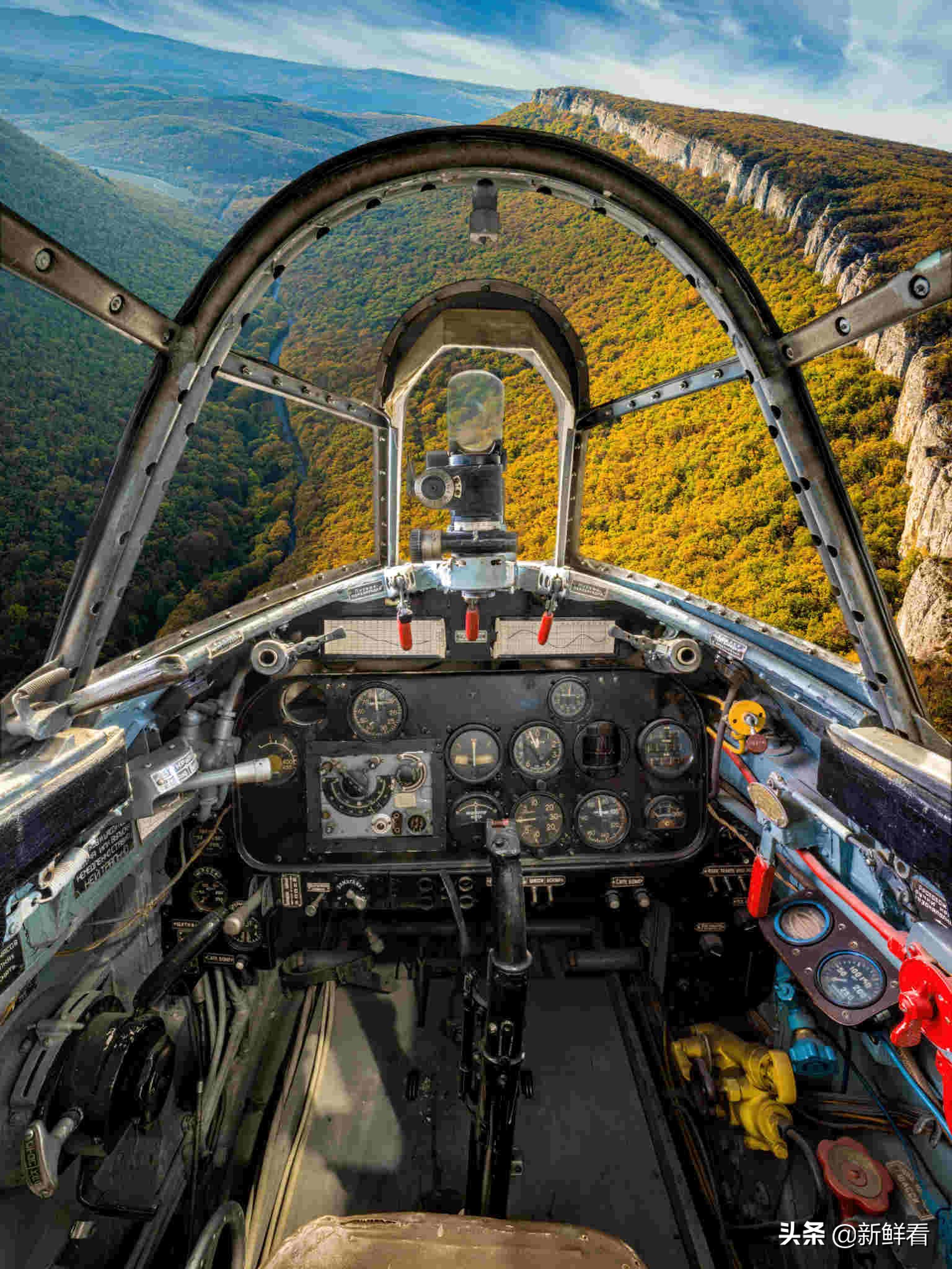 苏联空军高技术展示,苏联轰炸机座舱