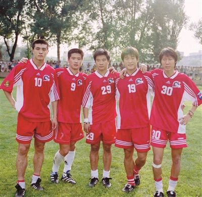 从小在铁西街头颠球的沈阳男孩，生涯都献给辽足退役后却怒喷主队