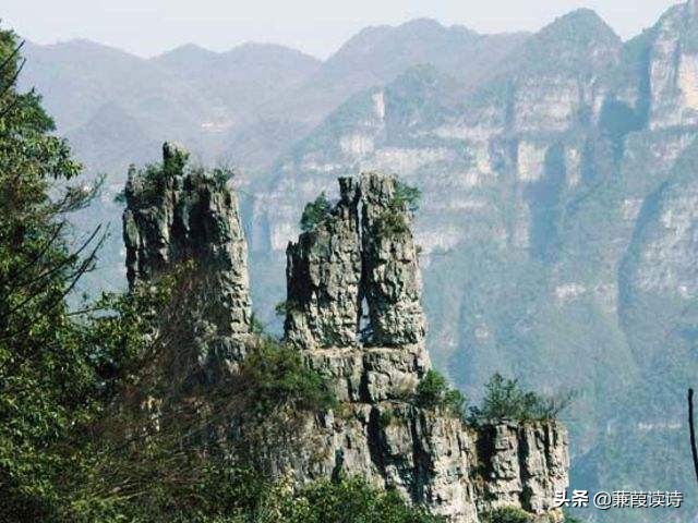 神仙吹出了一个美丽的柴埠溪，赋予这些山峰更加无限美丽的生命