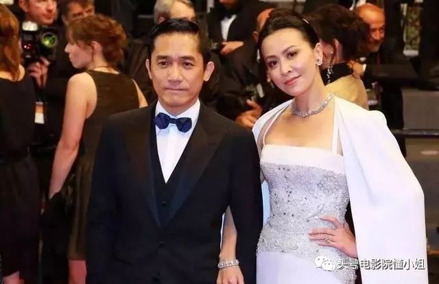 刘嘉玲54岁：经历富商绯闻和裸照风波，不生娃，靠8个字撑到今天