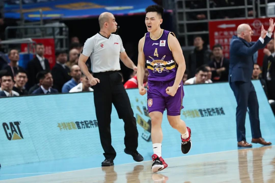 cba球员被爆出丑闻,cba球员地铁被暴揍