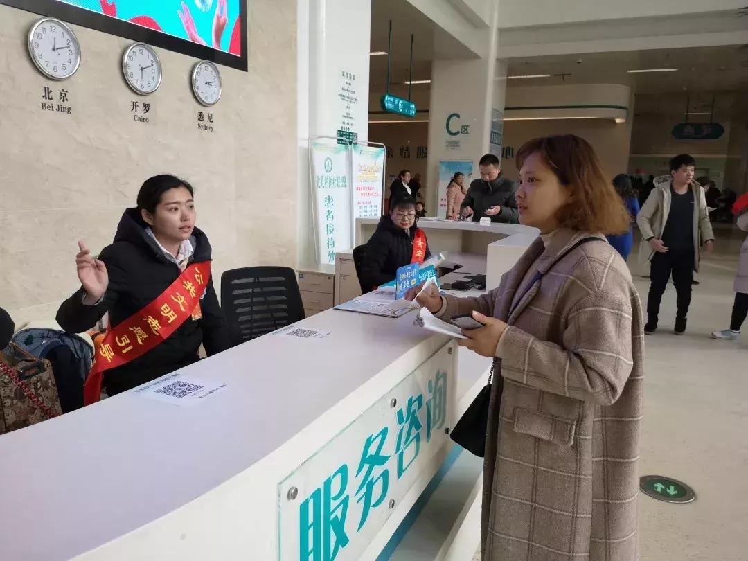 “长龙阵”不见了，儿童医院今年“门可罗雀”，咋了？