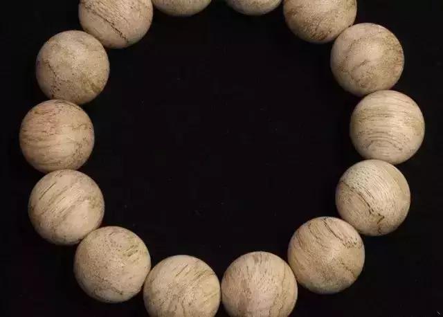 真正的沉香手串到底多少钱,几百元沉香手串是真的吗