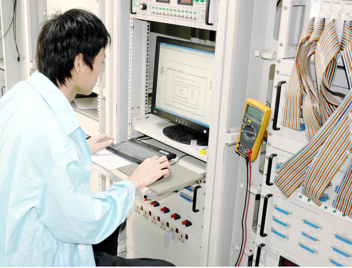 直升机机载电子设备AP155P自驾计算机虚拟化仪表试验器设计三