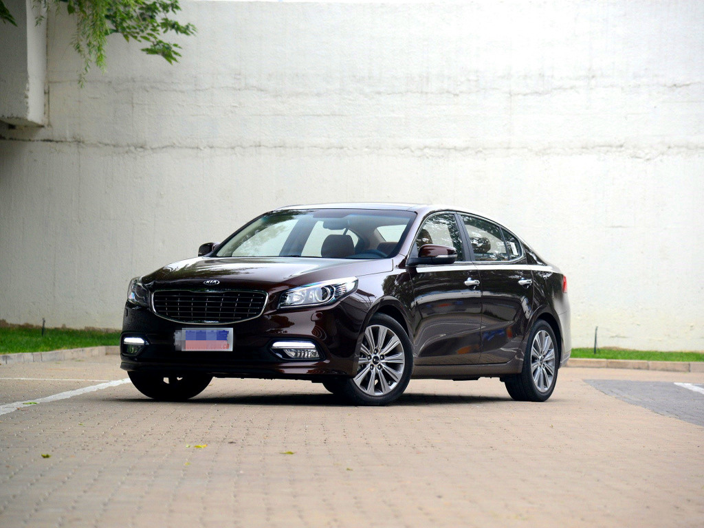 16起亚k41.8二手车值得入手吗,起亚k4vs蒙迪欧