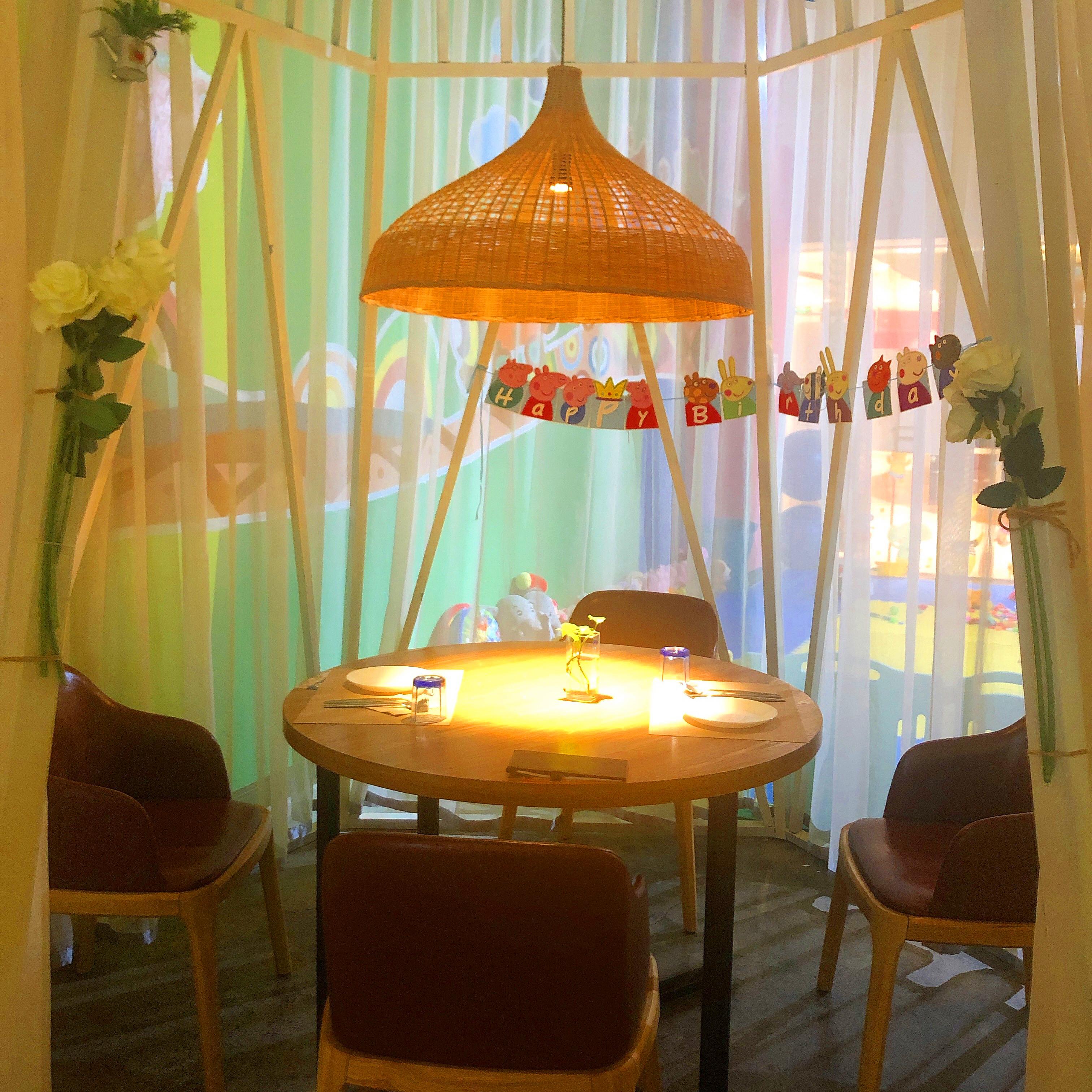 在城市立方泡了一天，发现这4家适合小聚、约会、过生日的餐厅