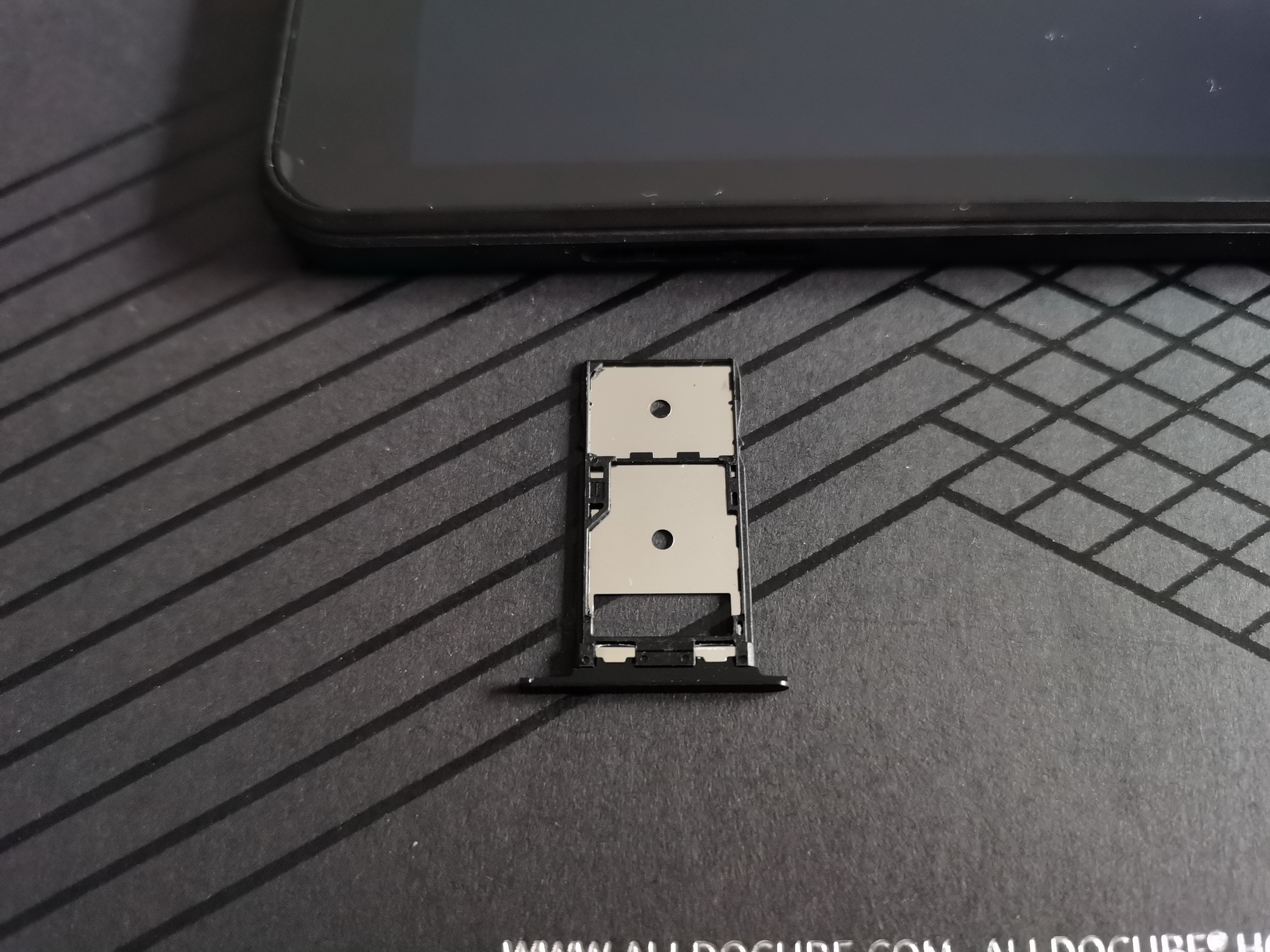 酷比魔方iplay20和小米平板4,699元至799元大屏手机