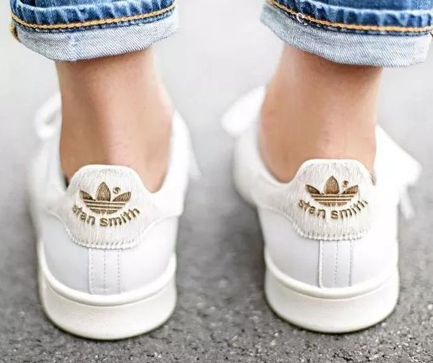 最经典耐看的小白鞋软轻,小白鞋最经典