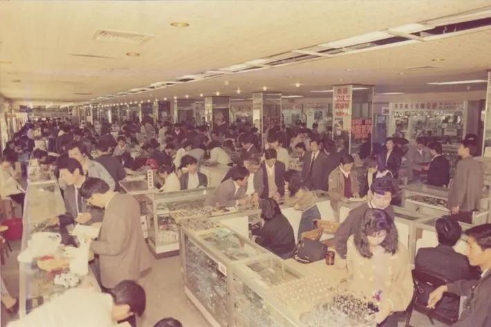 山寨机是小米消灭的吗,当年小米手机假的多不多